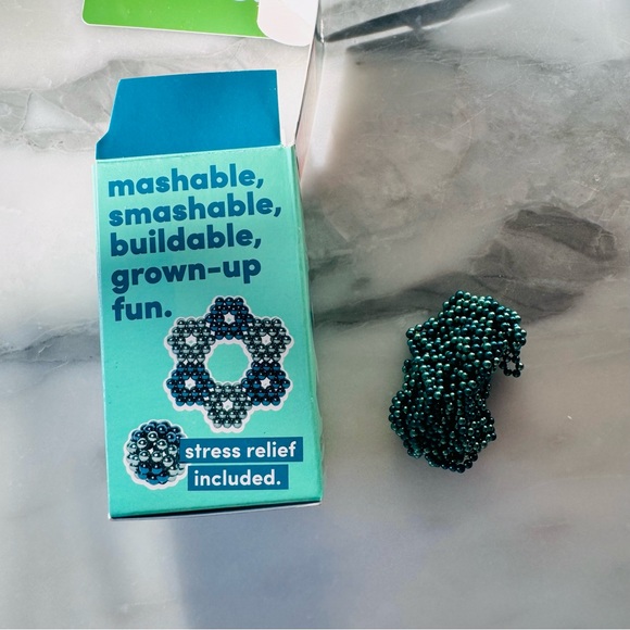 🎄Speks Magnet Putty - RARE COLOR - Picture 6 of 6